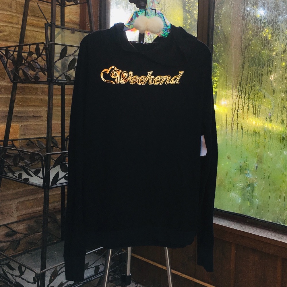 NWOT! WILDFOX Weekend Hoodie